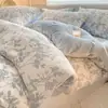 Juego de Cuatro Piezas de Terciopelo de Leche Bordado Espeso Clase A, Sábana de Coral Fleece, Funda Nórdica, Ropa de Cama de Franela, Estilo Sábana Ajustada