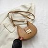 Bolsa de Ombro Moderna para o Dia a Dia para Mulheres, Bolsa Pequena Retrô de Axila para Mulheres, Nova Bolsa Crescente de Nicho de Outono 2023, Simples e Fashion