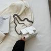 Mini Bolsa Pequena de Nicho Feminina 2024 Nova Moda Outono e Inverno Moda Pequena Bolsa Quadrada Popular na Internet Estilo Estrangeiro Bolsa de Ombro Transversal para Mulheres