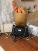 Bolsa quadrada pequena de corrente de alta qualidade transfronteiriça para mulheres, nova moda 2026 bolsa de ombro sob o braço, bolsa transversal de nicho para o dia a dia