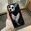 Funda Negra para Teléfono Ángel Gato Adecuada para iPhone 17 Pro Max Apple 16 Textura de Cuero Cubierta Protectora Anticaídas Venta al por Mayor