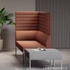 Sofá de esquina combinado moderno simple de respaldo alto con asiento de tarjeta rodeado para recepción de negociaciones comerciales privadas con pantalla