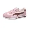 Zapatillas deportivas casuales alemanas de suela gruesa para mujer, colección otoño 2026, diseño versátil de bloques de color, puntera redonda, que aumentan la altura, estilo Forrest Gump, al por mayor