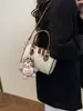 Dropshipping Transfronterizo Bolso Boston de Cuero Genuino Repujado para Mujer Nuevo Modelo 2026 Bolso de Hombro Bolso de Mano Bolso Cruzado
