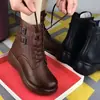 2025 Nuevas Botas Cortas Retro de Otoño e Invierno para Mujer Botas Forradas de Lana para Madres de Mediana Edad y Mayores Plataforma Suela Gruesa Botas de Color Puro