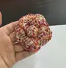 Explosiones 6.8cm de alto gama alta popular pequeña fragancia flor gruesa Nibu forma súper flor camelia joyería corsage con broche
