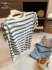 Blusa de tricô redonda com gola redonda e manga curta, listrada em marrom, estilo retrô americano para mulheres, novo modelo outono-inverno 2026, top versátil elegante e de caimento solto