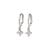 Pendientes de trébol de cuatro hojas incrustados de diamantes pendientes de flor de circón esmeralda transfronterizos pendientes de flor de trébol negro rojo
