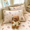 Funda de almohada individual con borde de pompón de dibujos animados de terciopelo de leche para niños, estudiantes, dormitorio, funda individual de franela para almohada de invierno