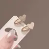 Grampo de Cabelo Coração com Strass e Pérolas Simples Fofo Versátil Menina Presilha Bico de Pato Grampo Lateral Acessório de Cabelo