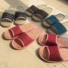 Zapatillas pequeñas de lino floral, zapatillas de estera de ratán y paja, zapatillas de interior para pareja, zapatillas de casa para invitados, zapatillas abiertas de suelo de madera