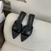 Sandalias de tacón de aguja plateadas estilo francés con punta fina y diseño de boca de pez para mujer, nuevas de verano 2026, de moda en Instagram, nicho, versátiles, zapatillas de tacón bajo