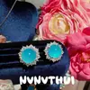 Colar de gema em forma de ovo de calcedônia azul peru Bingying transparente banhado a ouro 18K brincos de zircônia em flor de calcedônia azul
