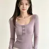 Suéter de punto de terciopelo Andi con un tacto de alta gama, top de punto con botones y cuello en U, camiseta base para mujer que ajusta la cintura, nuevo estilo de principios de otoño