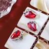Arte de Uñas Rojo Ancla con Pedrería Producto Terminado Año Nuevo Rojo Súper Brillante Forma de Hacha Grande Grueso Ovalado Corazón Torcido Decoraciones de Uñas con Pedrería