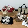 Zapatillas de entrenamiento alemanas de estilo retro con estampado de leopardo y cordones para mujer, nueva colección primavera/otoño 2026, de suela gruesa, que aumentan la altura, zapatillas casual versátiles