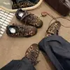 Zapatillas de entrenamiento alemanas con estampado de leopardo que aumentan la altura para mujer, nuevo modelo otoño 2026, bloques de color, versátiles, suela blanda, deportivas casual, modernas