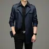 Trench coat transfronteiriço de comprimento médio para homens, novo estilo 2026, de abotoamento duplo, casual de negócios, casaco masculino com gola de terno