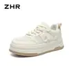 ZHR es zapatos blancos pequeños de malla transpirable de suela gruesa para mujer 2024 primavera y verano nuevos zapatos casuales ligeros resistentes al desgaste ultradelgados