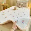 Cubrecama de tres piezas de doble cara de doble capa de gasa, terciopelo de leche, terciopelo de bebé, Clase A, protector de cama multifuncional para dormitorio de estudiante