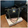 Bolso de Cadena de Diamantes para Mujer 2025 Nuevo de Moda Otoño e Invierno Bolso de Hombro Retro Gran Capacidad Bolso Tote Cruzado para Viajar