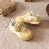 Zapatillas infantiles de moda estilo coreano, nuevo modelo primavera y otoño 2026, zapatos casuales versátiles de suela blanda para niñas, zapatillas deportivas para bebé para niños