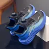 Tênis Esportivo Infantil Pato Amarelo 2026 Outono/Inverno Novo Respirável para Estudantes e Adolescentes Tênis de Corrida Antiderrapante Sapatos Infantis