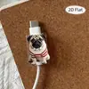 Lindo Suéter Rojo y Blanco Pug Protector de Cable de Datos, Antirotura, Antidaños, Teléfono Tipo-c