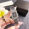 Reloj para Mujer, Pequeño Reloj de Pulsera Clásico de Pepita de Oro, Modelo Femenino de Lujo Ligero, Diseño Cuadrado Vintage Incrustado con Diamantes, Sensación de Alta Gama, Nuevo Modelo 2026
