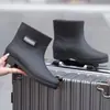 Botas de lluvia para mujer hasta la pantorrilla, calzado de exterior de caña corta a la moda, antideslizantes, zapatos de goma de caña baja, impermeables, elegantes y con forro de polar