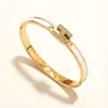 Pulsera de Nuevo Estilo para Mujer, Acero de Titanio, Estilo Europeo y Americano, Pulsera H de Acero Inoxidable que No se Desvanece con Diamantes, Joyería Simple y de Moda al por Mayor