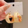 Pendientes Geométricos de Perlas de Aguja de Plata con Diamantes, Pendientes de Botón de Lujo Ligero de Gama Alta, Pendientes Simples Versátiles de Moda con un Diseño Único