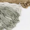 Directamente del fabricante: Bufanda de seda plisada de color liso nueva para mujer, bufanda de imitación seda para otoño e invierno, chal, toalla de playa, bufanda de protección solar