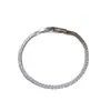 Pulseira de zircônia brilhante estilo europeu e americano para mulheres, novo modelo 2026, simples e única, elegante e de alta qualidade, acessório de mão versátil