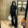 Conjunto esportivo casual estilo europeu para mulheres, novo modelo outono e inverno 2026, elegante moletom de gola alta soltinho e calça longa conjunto de duas peças, efeito emagrecedor