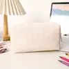Bolsa de Maquiagem de Mão Estilo Coreano com Aparência Sofisticada, Bolsa Grande para Produtos de Skincare e Maquiagem, Estojo de Higiene Pessoal Acolchoado Portátil para Estudantes