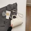 Bolsos de Diseño Nicho Transfronterizo para Mujer 2025 Nuevo Verano Bolso Cruzado Versátil Casual Popular Portátil Tipo Almohada