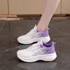 2026 Primavera Nuevo Estilo Coreano Transpirables Flyknit Zapatos de Mujer Estudiante Correr Zapatos Deportivos Zapatos Casuales de Mujer Venta al por Mayor Transfronteriza