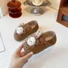 Birkenstocks, un diseño de conejo y león de estilo de dibujos animados coreanos, perfecto para otoño, adecuado tanto para niños como para niñas, zapatos casuales de cuero, zapatos versátiles de un solo color.