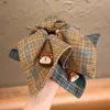 Lenço Quadrado de Urso Xadrez Bicolor Scrunchie Estilo Retrô de Hong Kong Versátil Elegante Ferramenta de Styling de Alto Padrão para Mulheres
