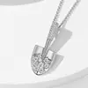 Collar de Pala Pequeña de Plata S925 Personalidad Moda Colgante de Pala con Gema Tono Vibrante Caperucita Roja Outlet de Fábrica en Vivo de Gama Alta