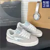 Sapatos Versáteis Estilo Pão Modelo Novo 2026 Sapatos Inspirados em Chanel com Pelo Patchwork Retrô Tênis Casuais de Nicho Sapatos de Skate