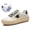 Zapatillas blancas de cuero genuino para mujer, nuevo estilo otoño 2026, zapatos casuales versátiles para mujer, zapatillas planas, zapatos biscuit, transpirables