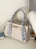 Bolso de mujer de alta gama transfronterizo, nuevo modelo 2026, bolso de hombro con estampado de cocodrilo, bolso cuadrado pequeño cruzado de moda y versátil de nicho