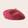 Boina de lana de color liso de alta gama para mujer, hace que el rostro se vea más pequeño, sombrero de pintor, material engrosado, moderno y versátil, venta al por mayor de boinas