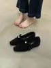 Sapatilhas Femininas que Aumentam a Altura para Outono e Inverno 2025 Novas Calçados Externos Slip-On Forrados com Lã Quentes Veludo Mary Jane Sapatos de Pelo