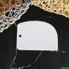Raspador de Masa de Plástico Herramienta Trapezoidal Raspador Raspador Curvo Raspador de Mantequilla Tabla Raspadora para Cortar Masa