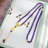 Nuevo Collar de Amatista Estilo Chino con Diseño de Dios de la Riqueza de Cinco Vías, Presentando un Pulsera y Collar de Tres Círculos Hechos de Arenisca Antigua Chapada en Oro