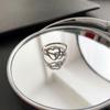 Anel de Amor Design de Nicho Novo Luxo Leve Combina com Tudo Pulseira Feminina Vazada Não Desbota Estilo Celebridade da Internet