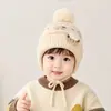 Chapéu de bebê para outono e inverno, quente e à prova de frio, chapéu de lã tricotado com proteção para as orelhas, chapéu infantil, chapéu de tricô com pompom para meninos e meninas